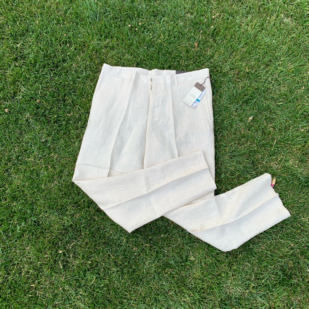 5 pairs of linen pants(2 with a tag 3 without)